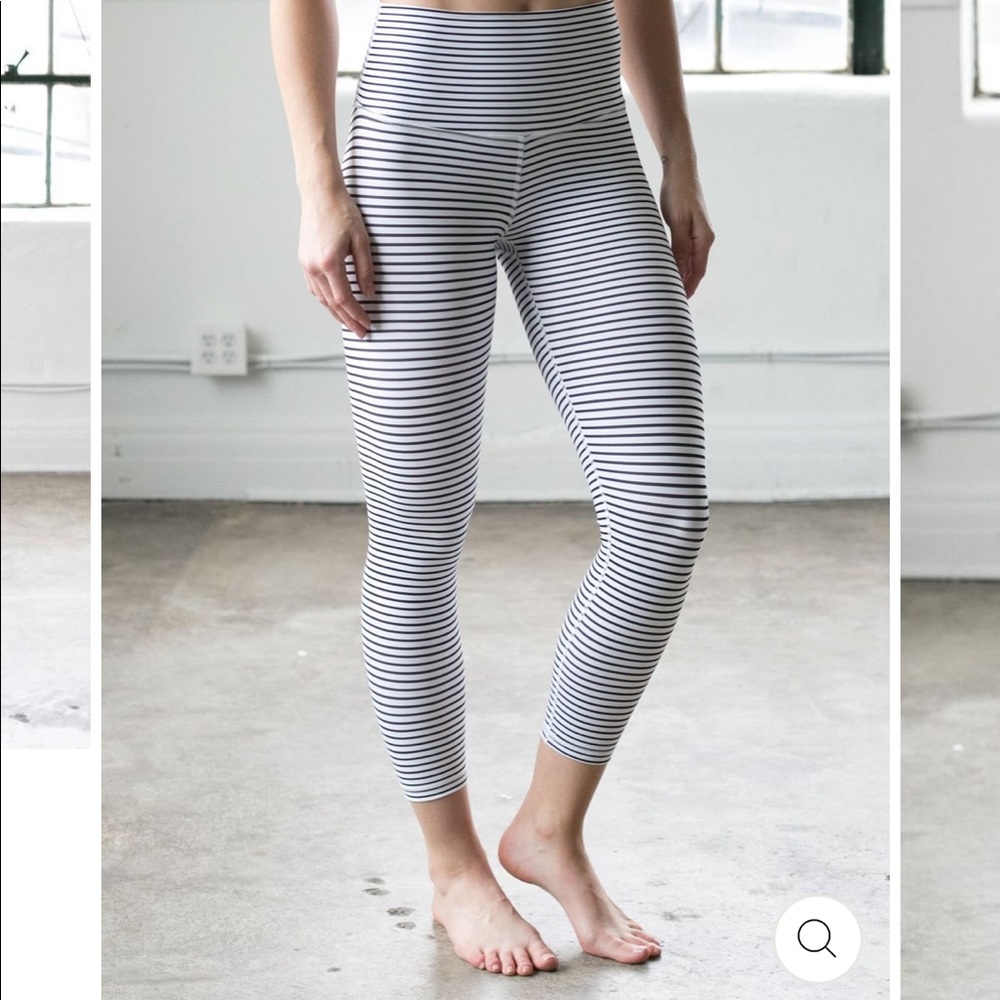 NWT DYI Signature Crop Black and White Stripe